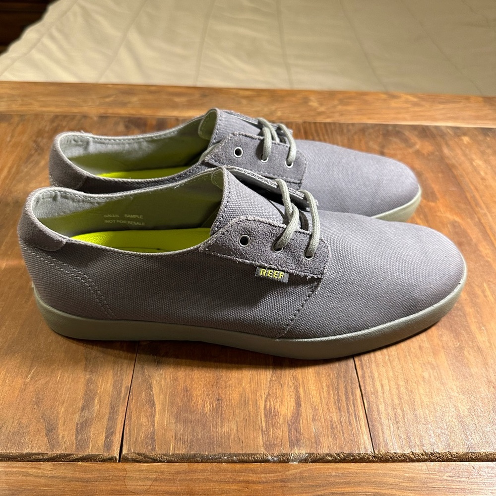 Reef Gallivant Charcoal Gray NWOT Men’s size 9